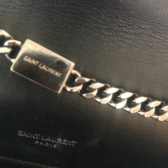 YSL SAINT LAURENT. Authentic Black Velvet Bag - Picture 4 of 8
